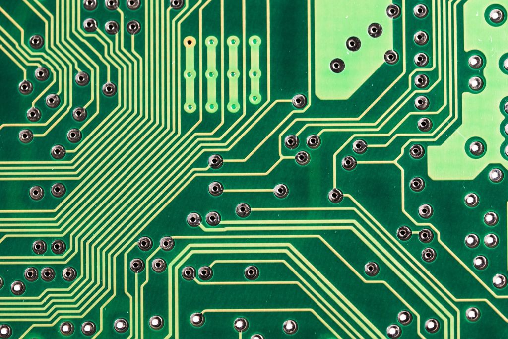 circuit-board-564815_1920